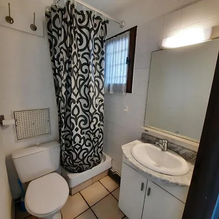 50m Plage & Centre, Parking Prive, Calme Et Confort, 4 Pers. - Fr-1-239-408 Apartment